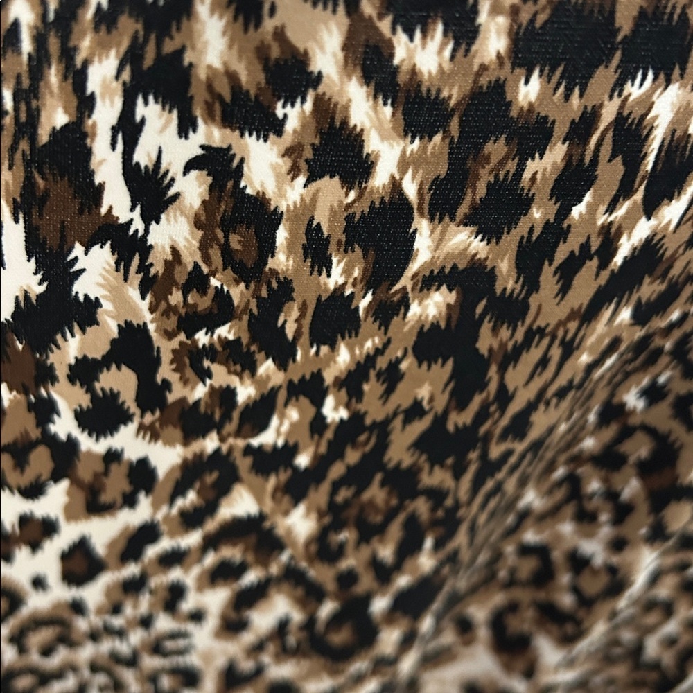 Kasper Animal Print Sleeveless Blouse - Picture 6 of 10